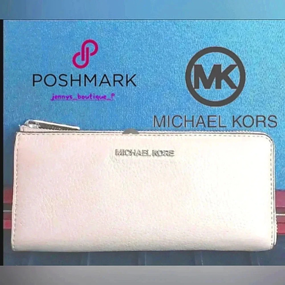 Michael Kors Handbags - MICHAEL KORS XL ZIPPY WALLET Light Gray